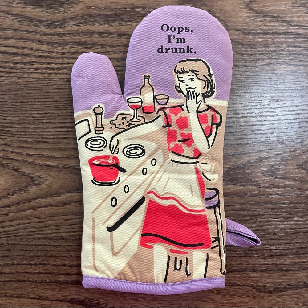 Blue Q humorous retro style oven mitt